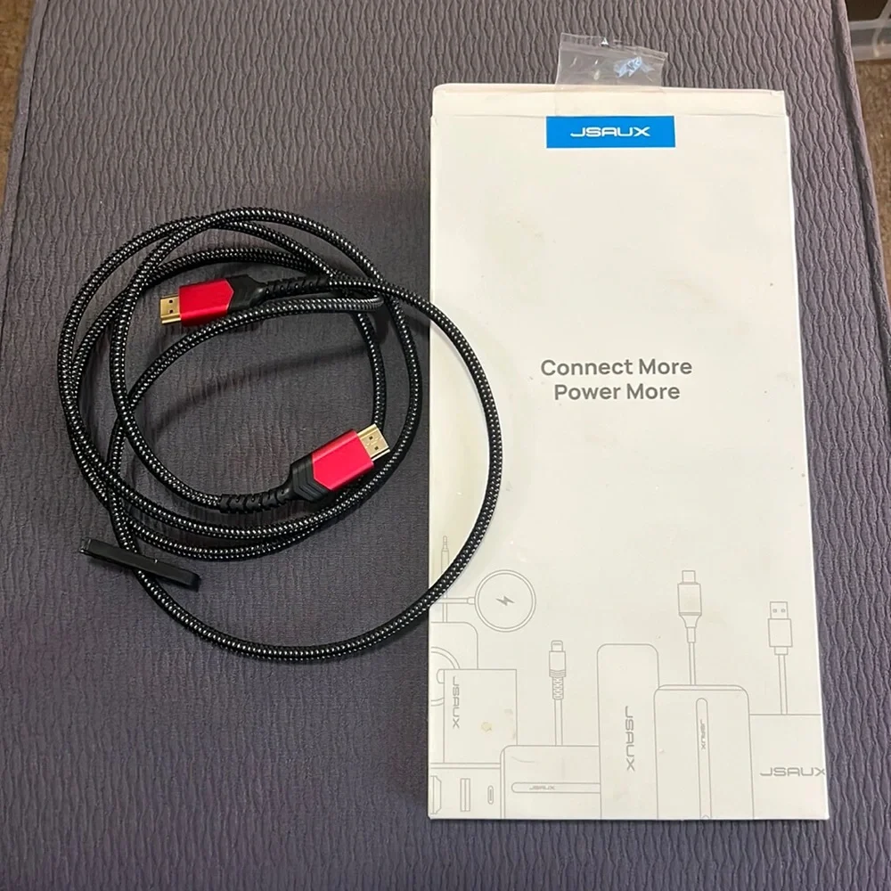 New JSAUX connector laptop to TV